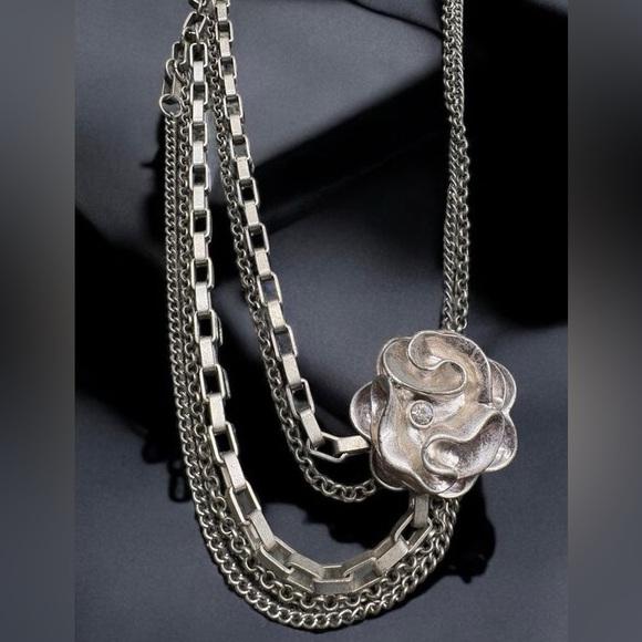 PL Excellent Jessica Simpson Necklace Silver Tone - Picture 1 of 1